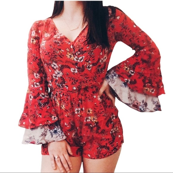 XHILARATION RED FLORAL BELL SLEEVES ROMPER SIZE M - Picture 4 of 15